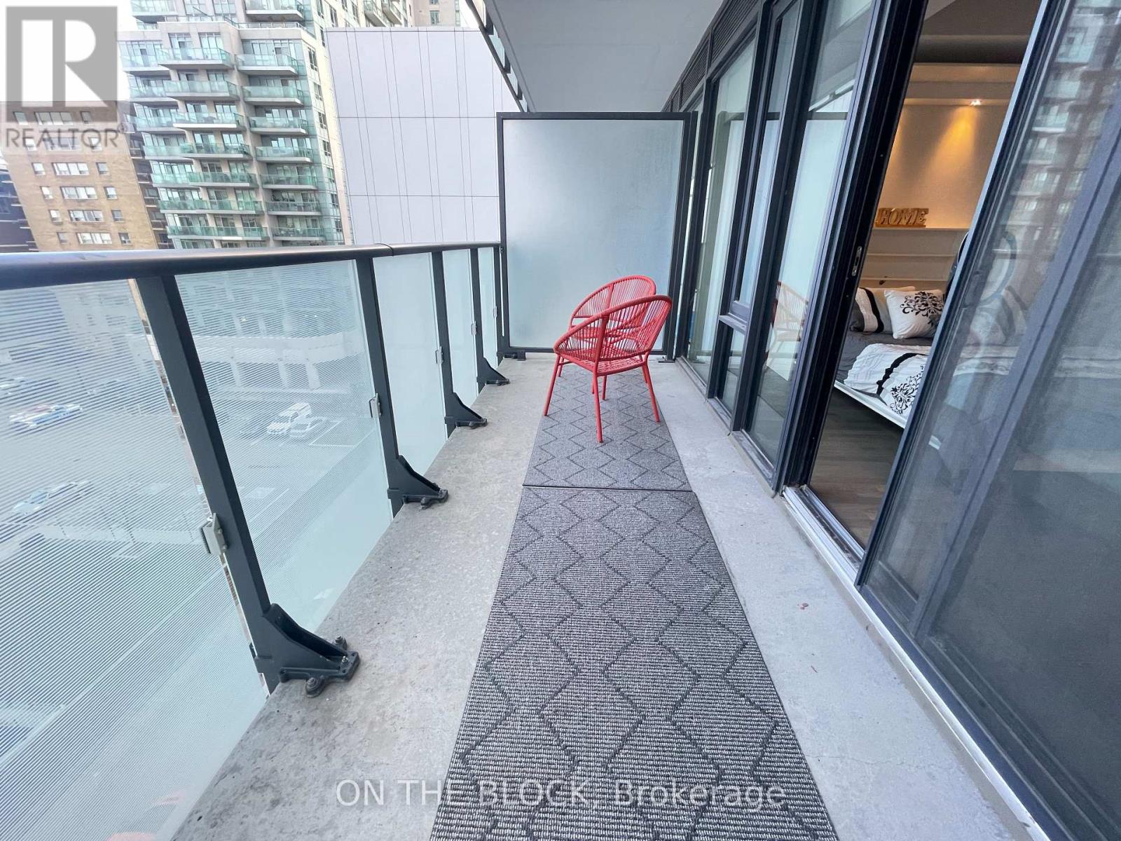 #509 185 ROEHAMPTON AVENUE - 19