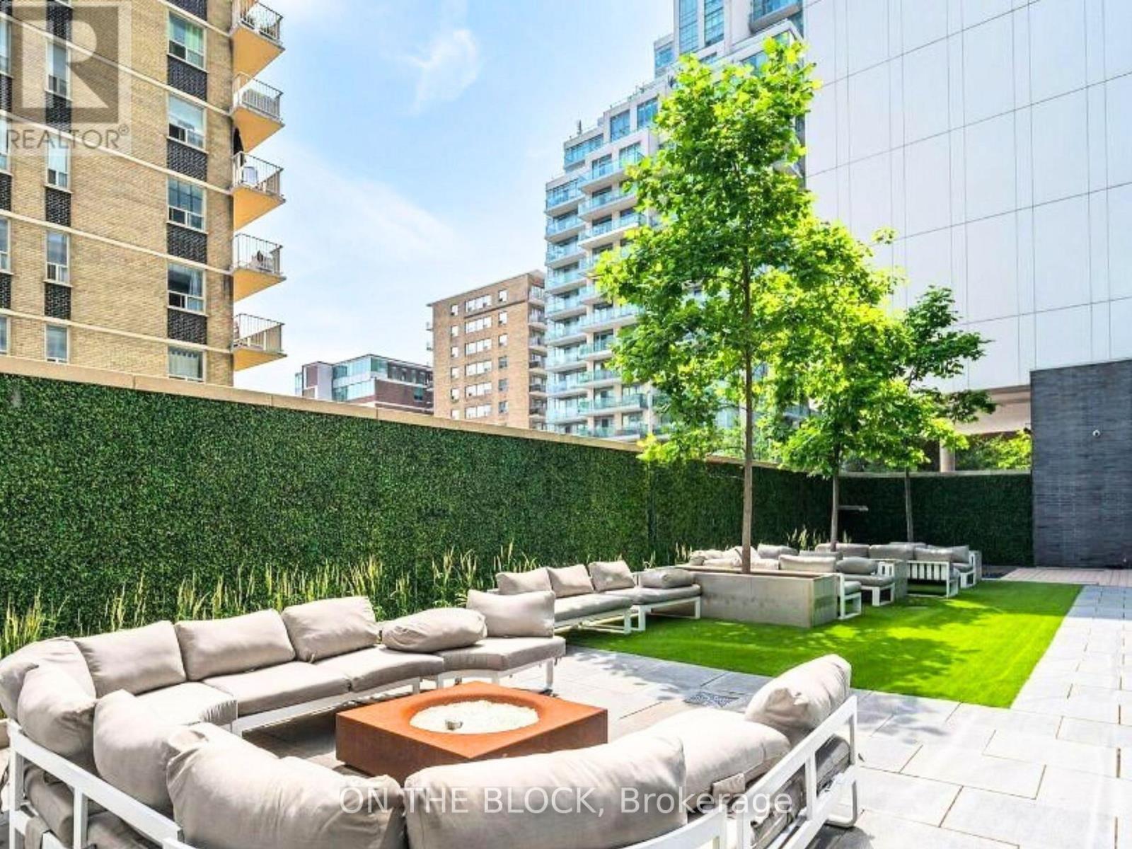 #509 185 ROEHAMPTON AVENUE - 21