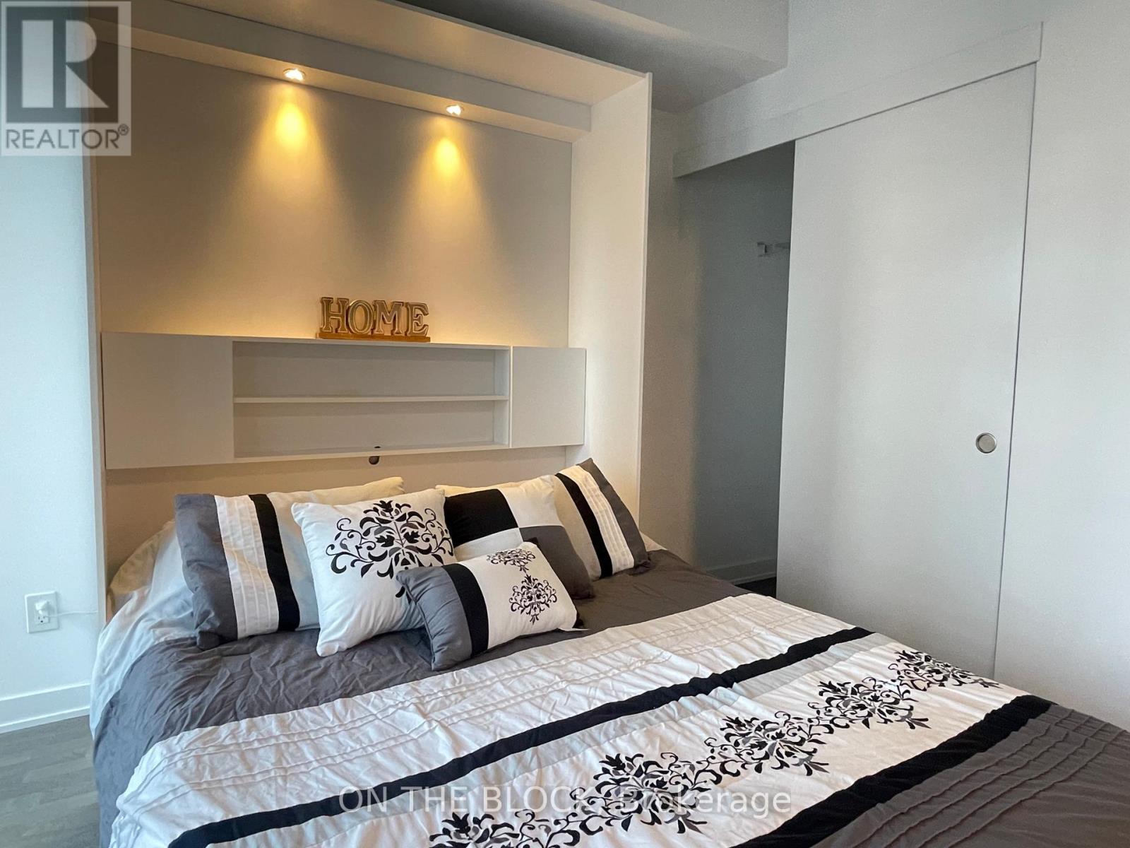 #509 185 ROEHAMPTON AVENUE - 9
