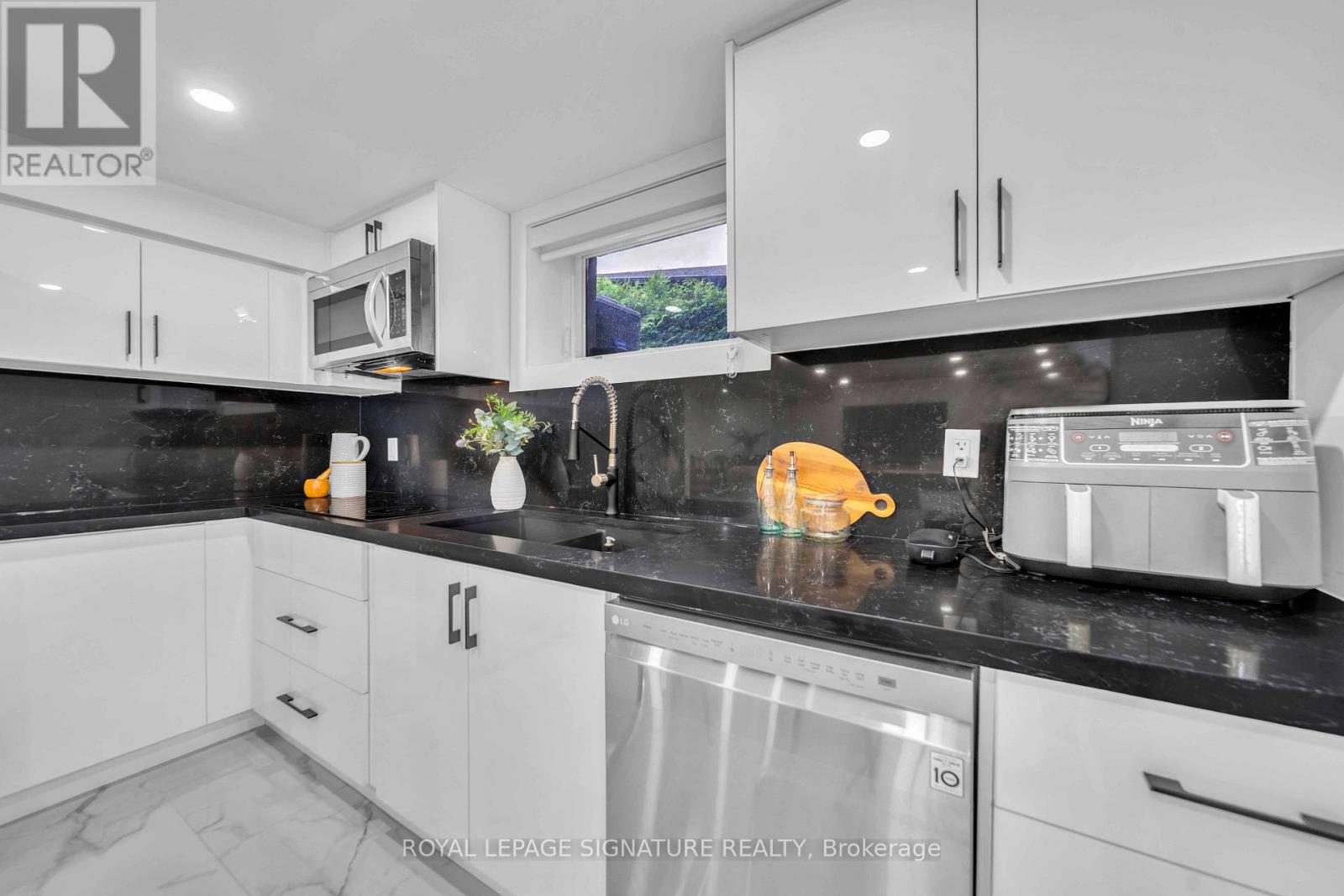 3 PAMCREST DRIVE - 27
