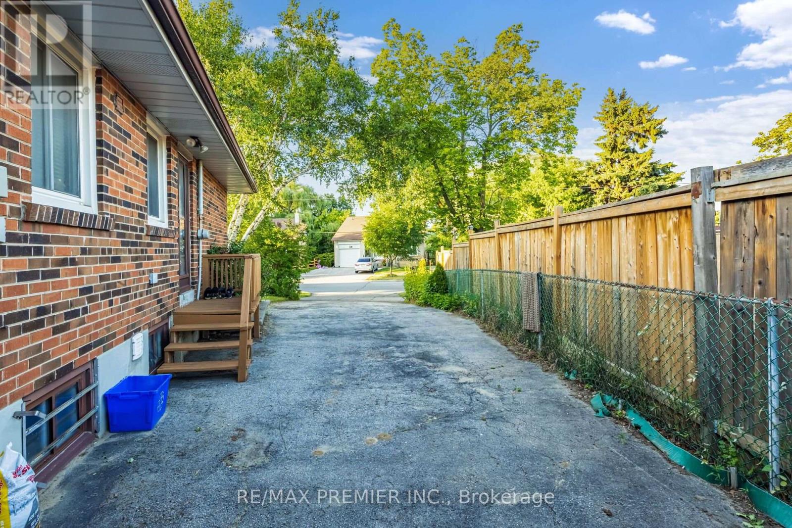 35 BARKWIN DRIVE - 45