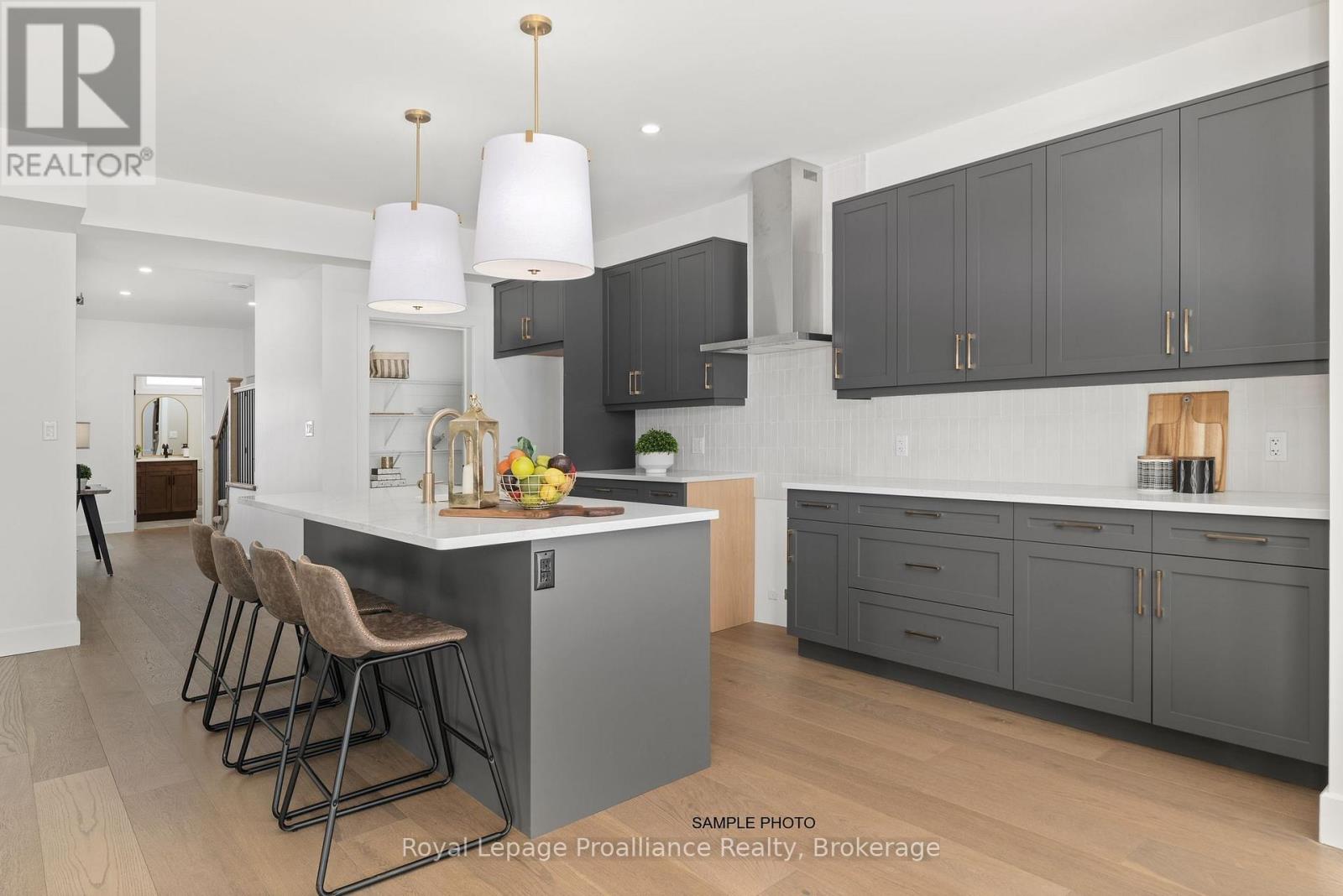 28 FRASER DRIVE - 11