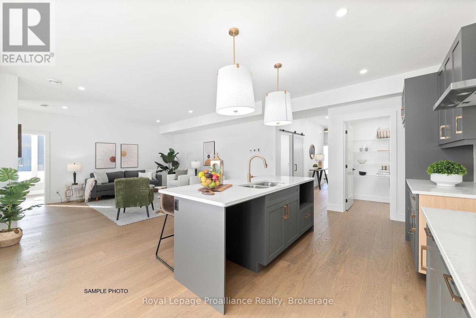 28 FRASER DRIVE - 10