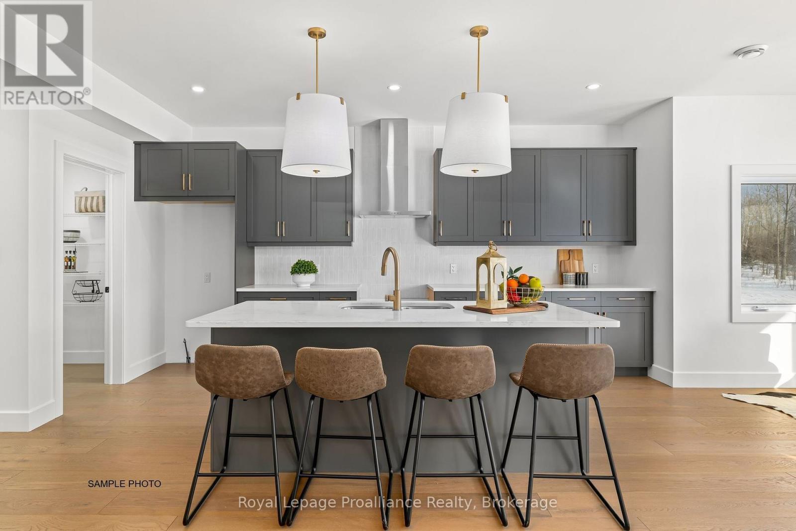 28 FRASER DRIVE - 9