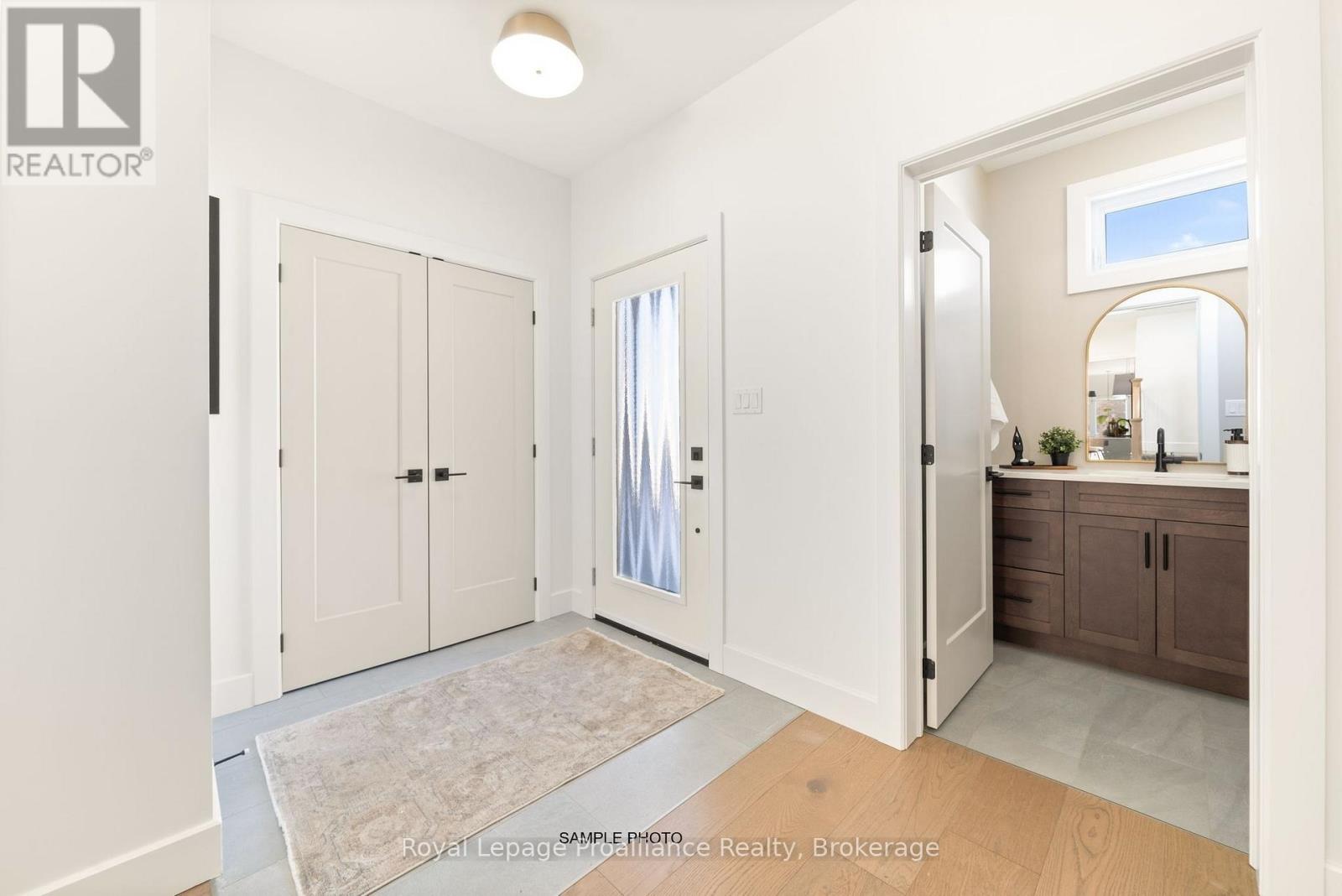28 FRASER DRIVE - 4