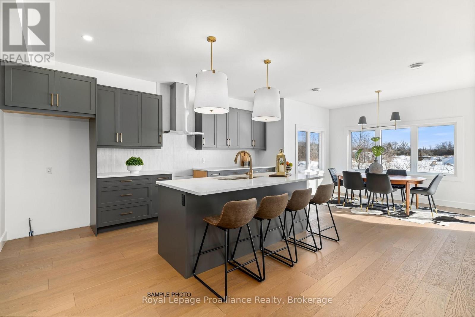 28 FRASER DRIVE - 8