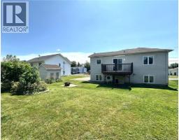 44-46 Theriault Street, photo 8