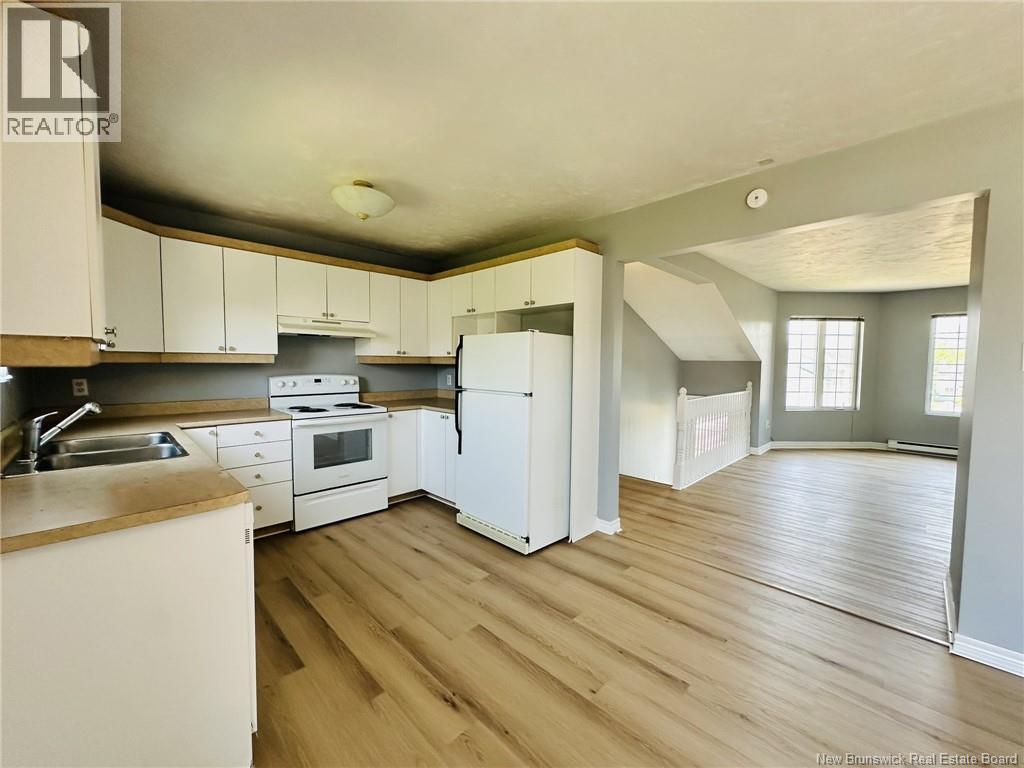 44-46 Theriault Street - 17