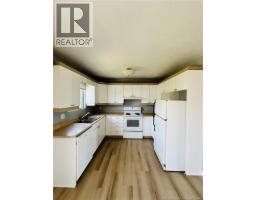 44-46 Theriault Street, photo 15