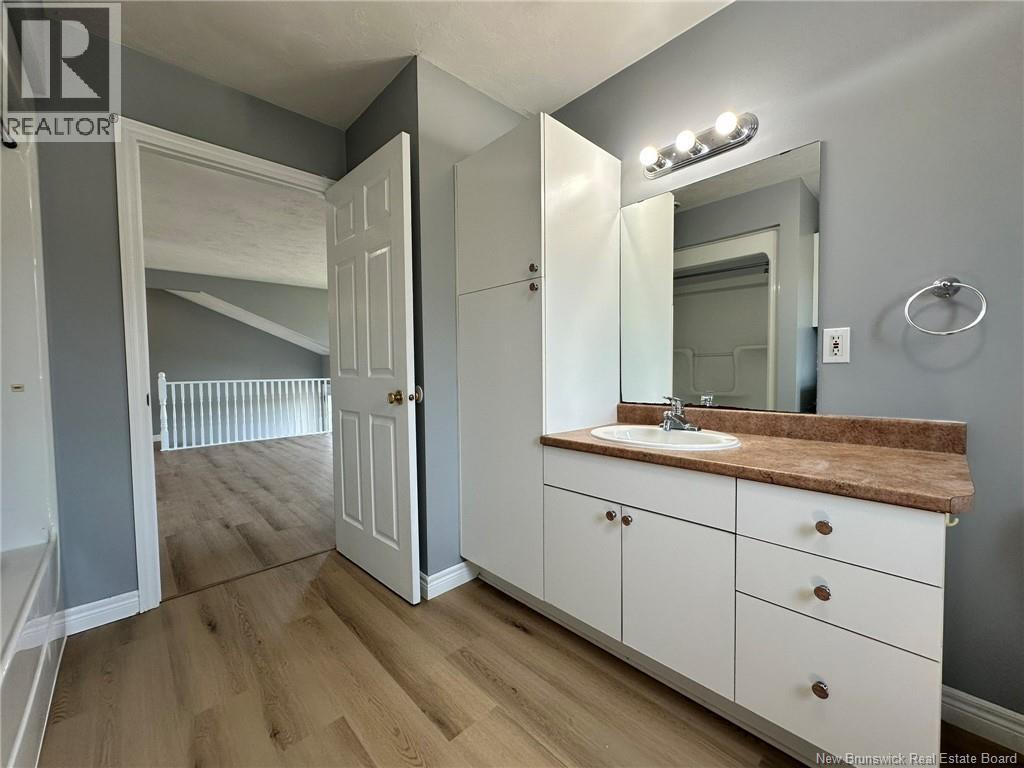 44-46 Theriault Street - 22