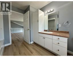 44-46 Theriault Street, photo 22