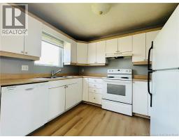 44-46 Theriault Street, photo 16