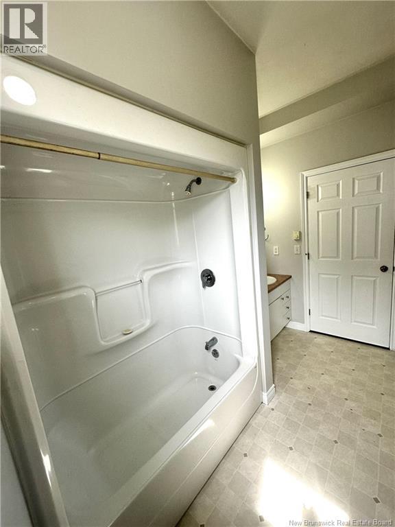 44-46 Theriault Street - 38