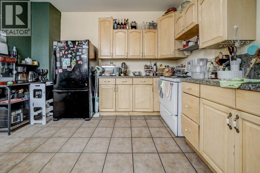 12316 21 Avenue - 10