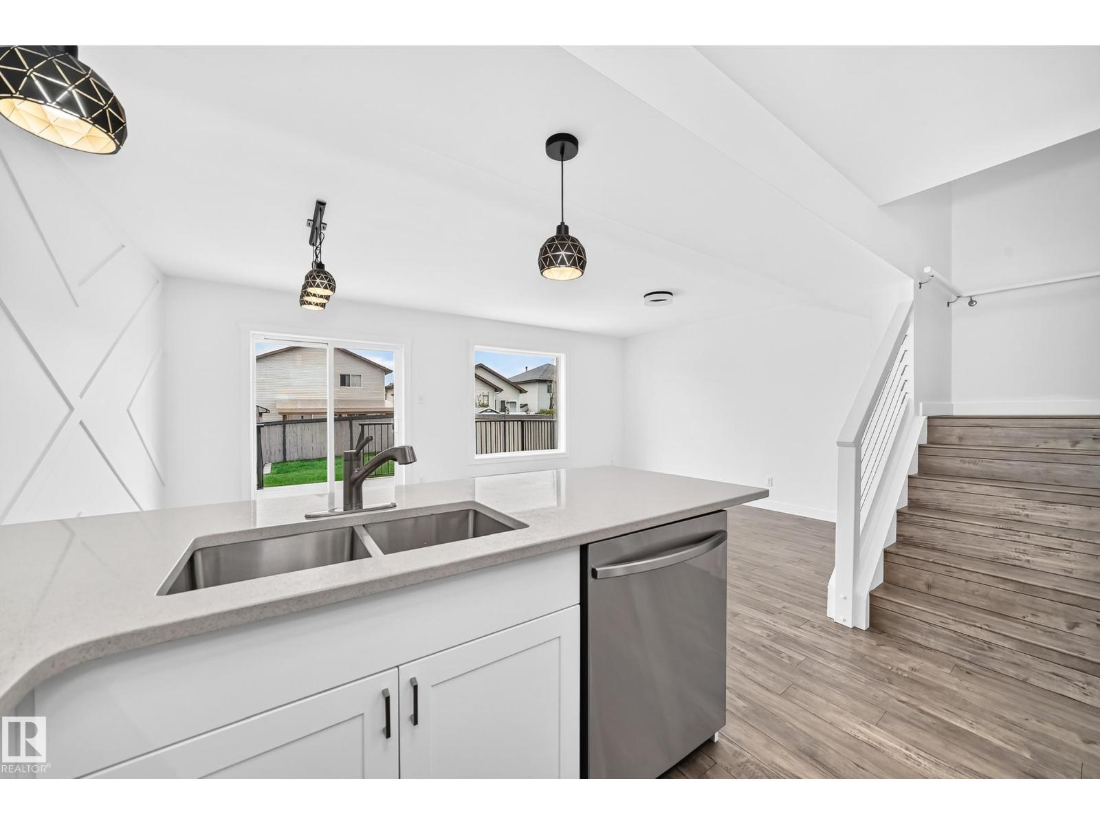 13005 162A AV NW - 10