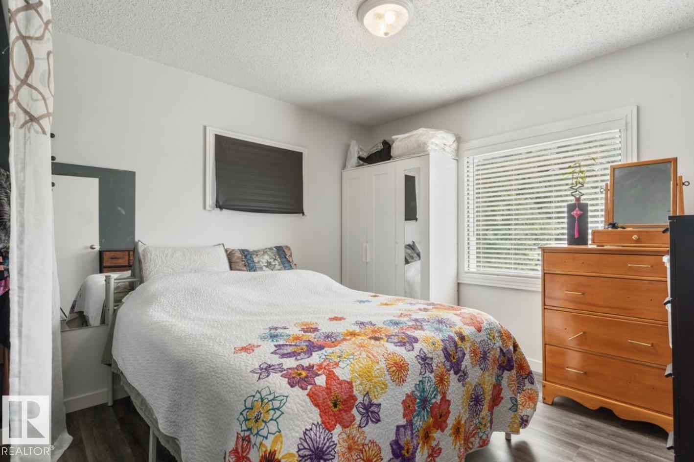 12150 47 ST NW - 14