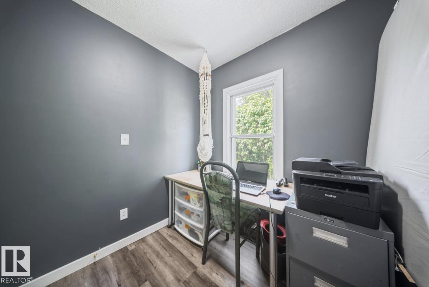 12150 47 ST NW - 17