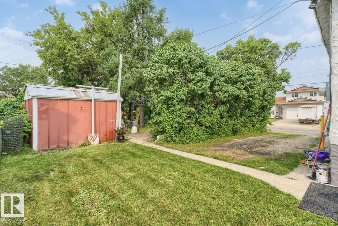 12150 47 ST NW - 31