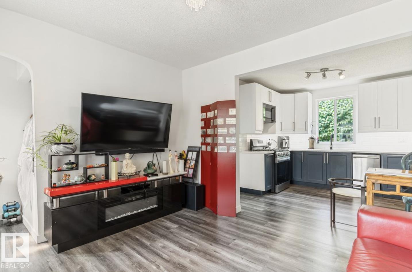 12150 47 ST NW - 6