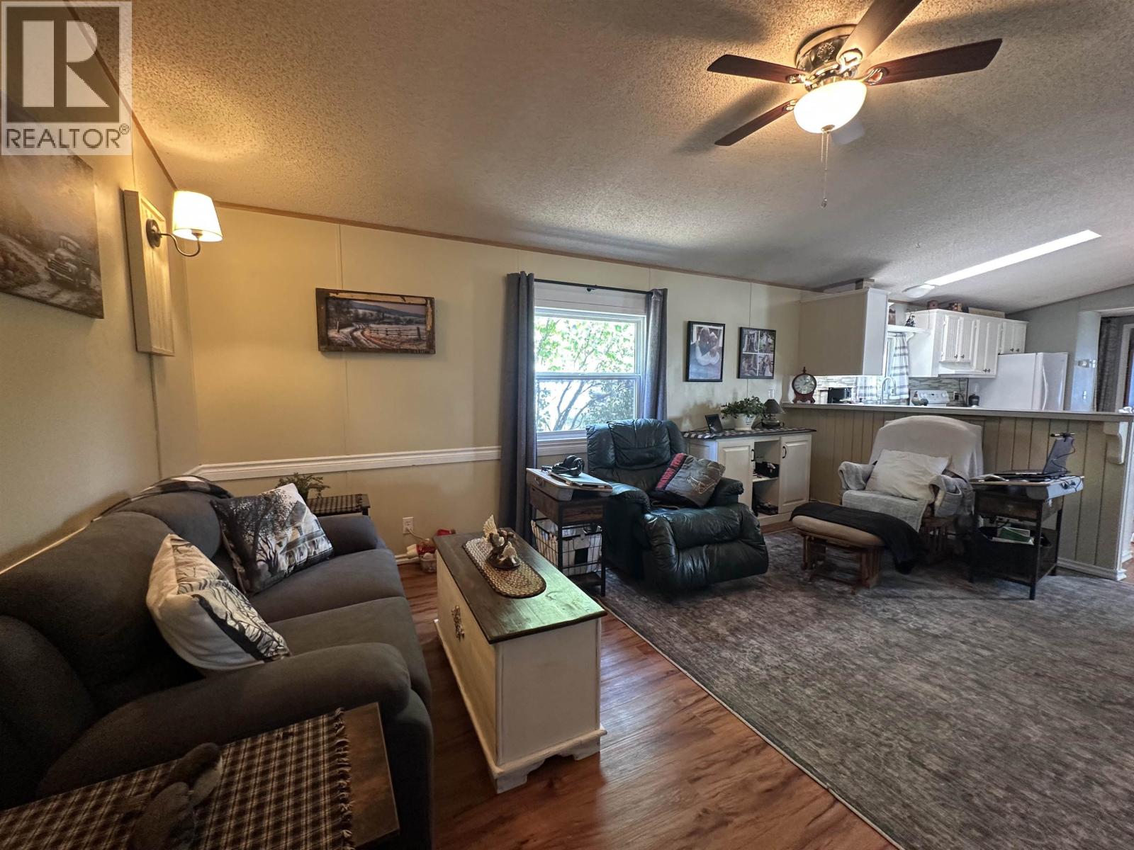 #11 770 N 11TH AVENUE - Image 9