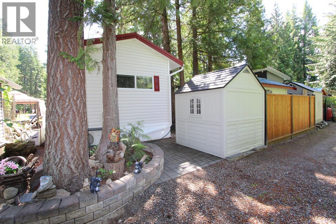 #378 3980 Squilax Anglemont Road - 28