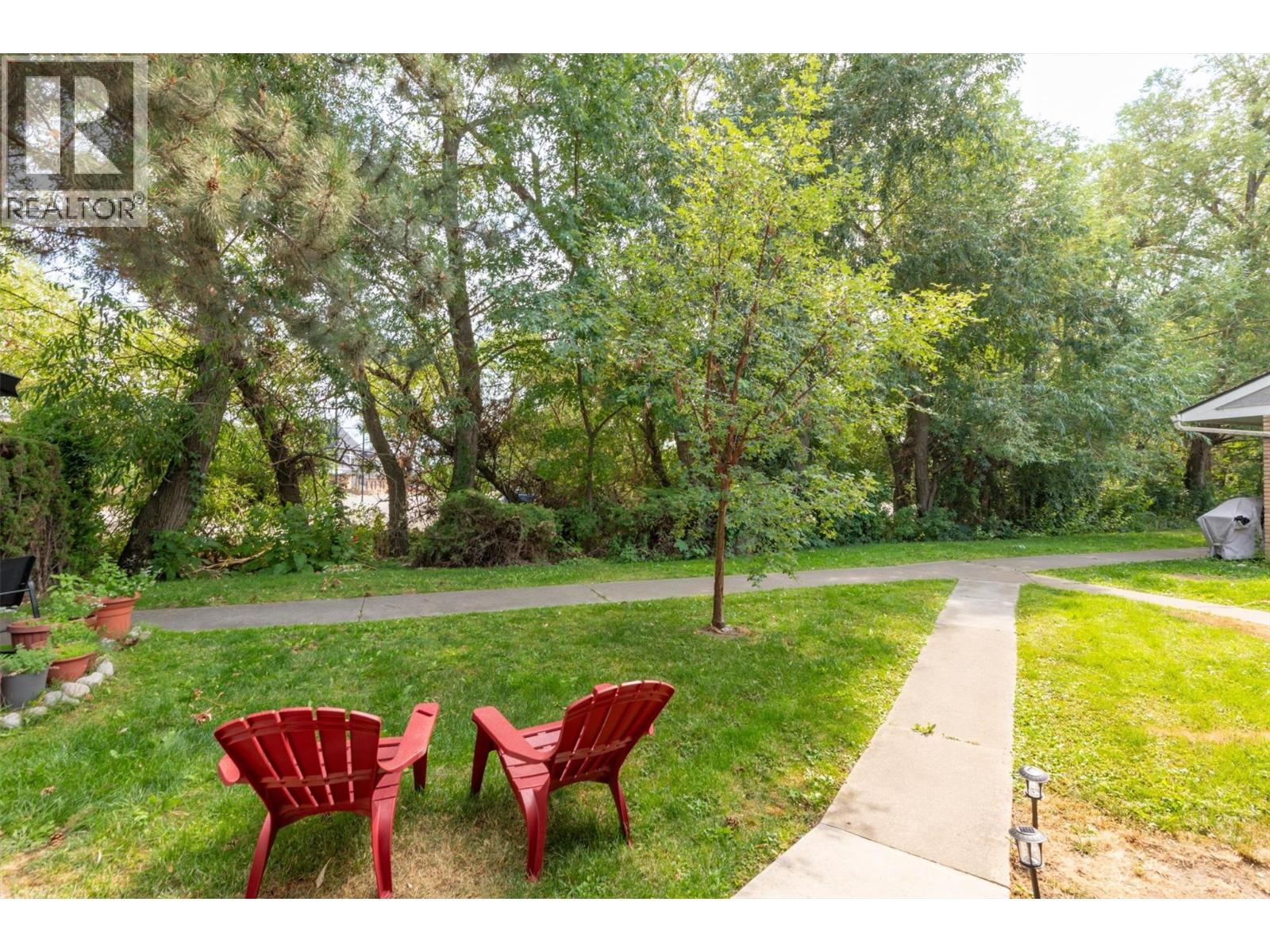 #404 3155 Gordon Drive - 27