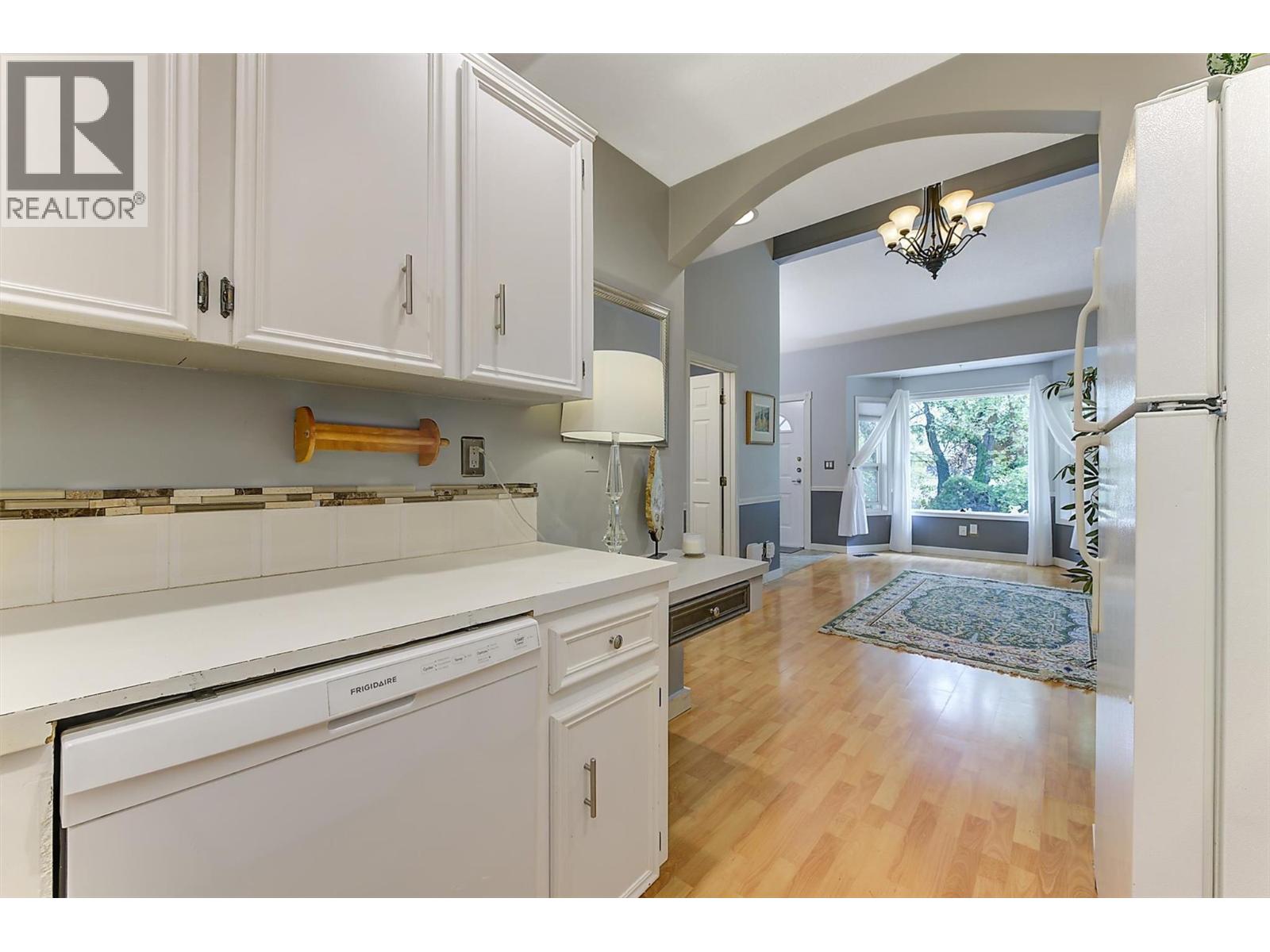 #404 3155 Gordon Drive - 8