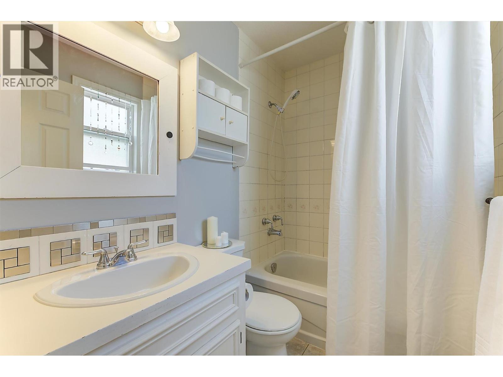 #404 3155 Gordon Drive - 23