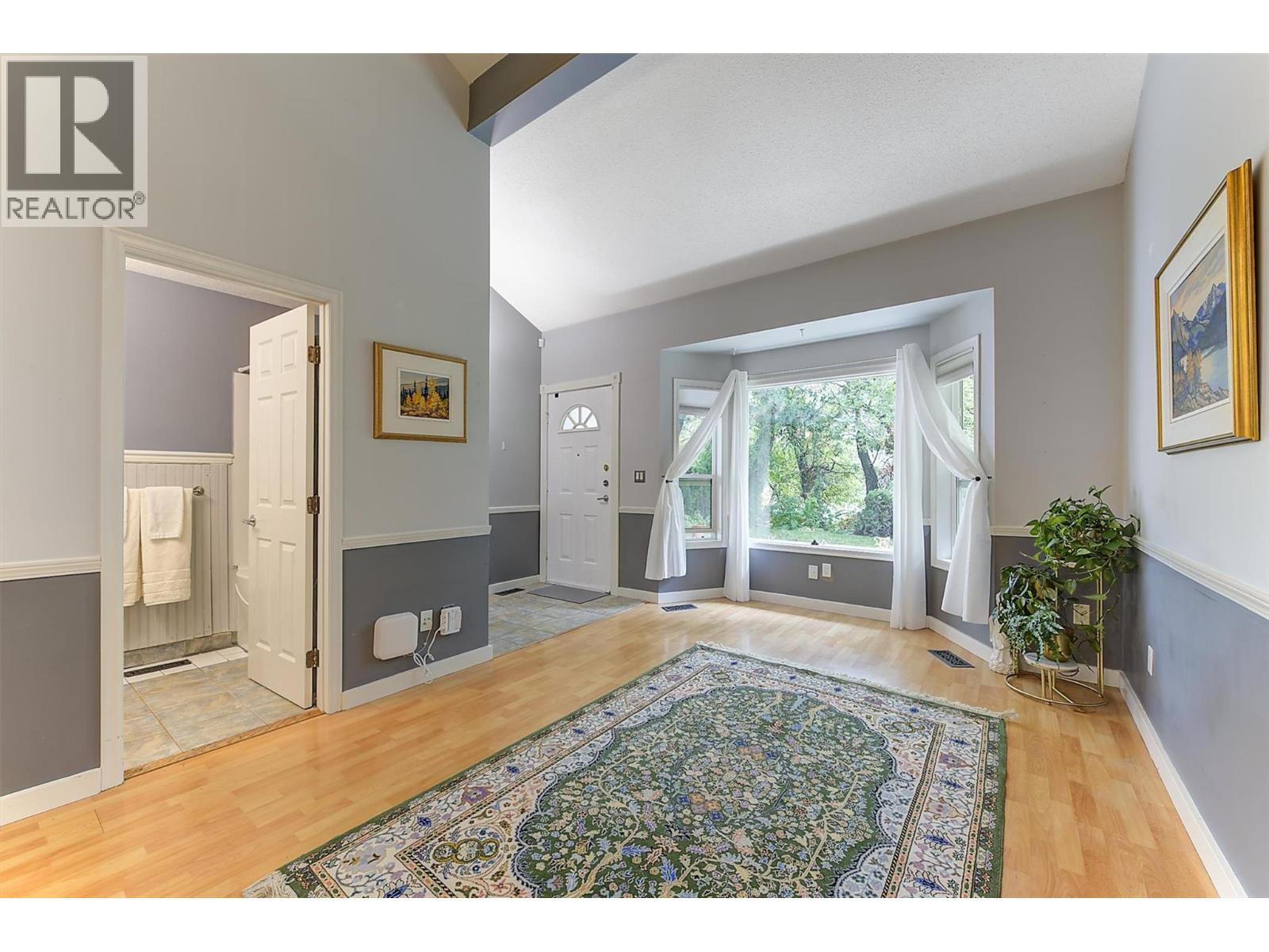 #404 3155 Gordon Drive - 10