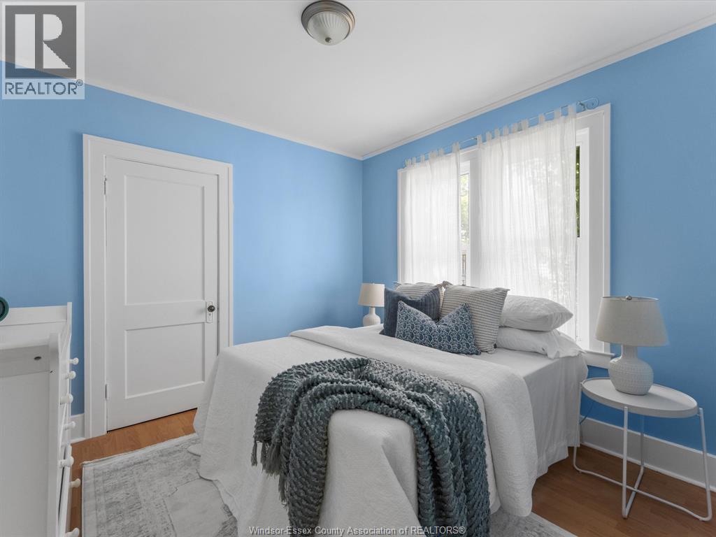 1794 HALL AVENUE - 13