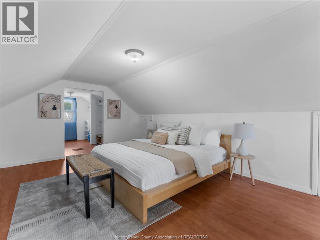 1794 HALL AVENUE - 16