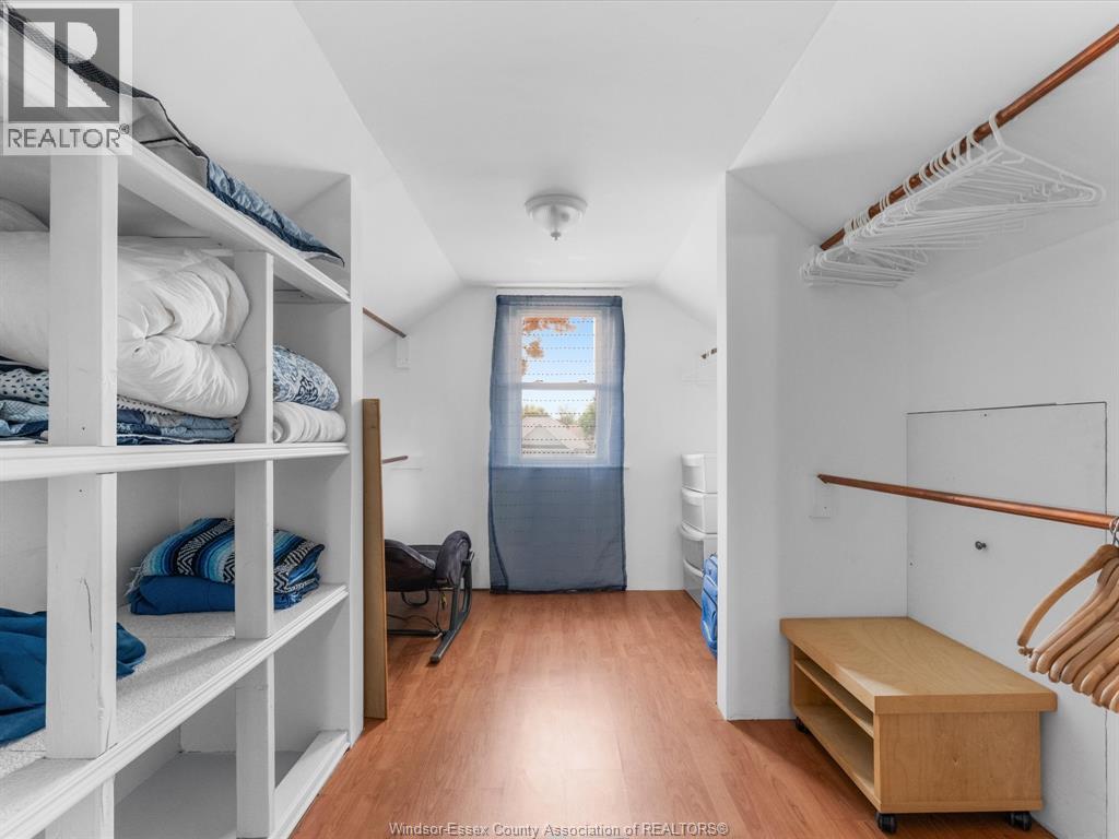 1794 HALL AVENUE - 18