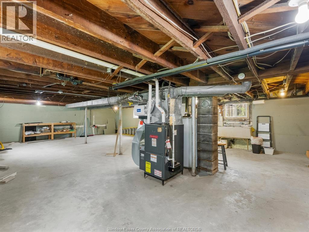 1794 HALL AVENUE - 22