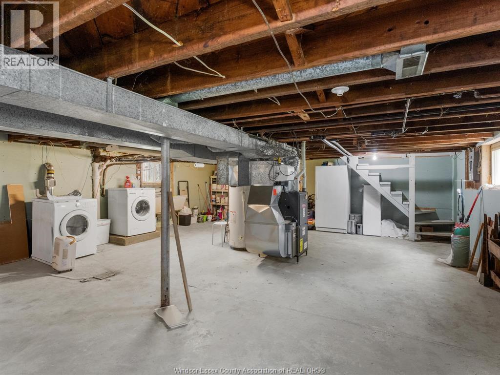 1794 HALL AVENUE - 24