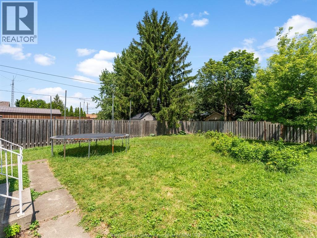1794 HALL AVENUE - 25
