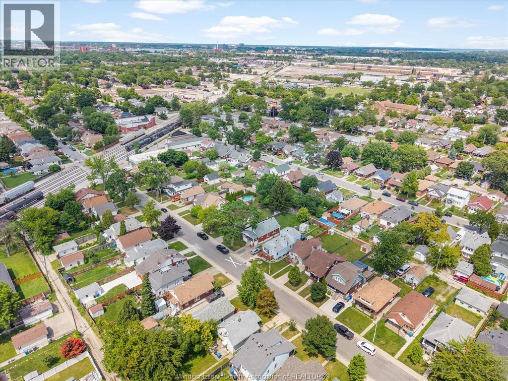 1794 HALL AVENUE - 30