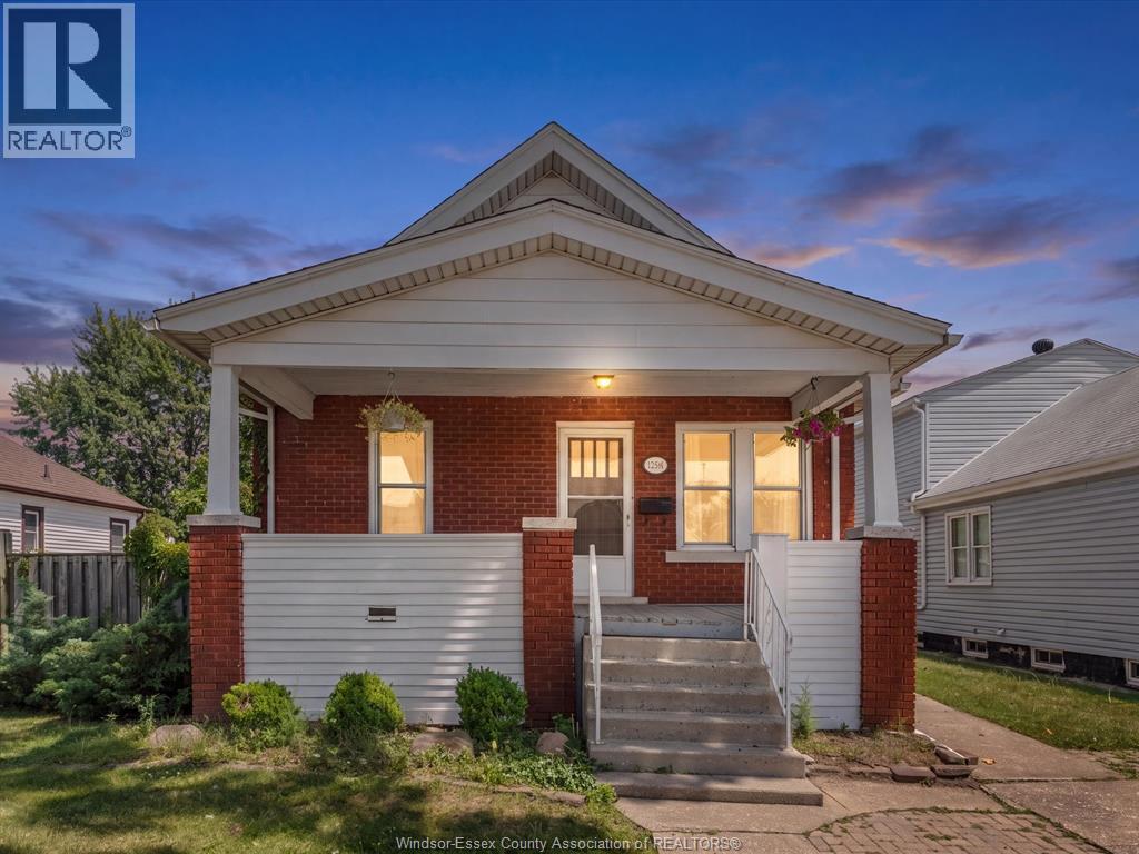 1794 HALL AVENUE - 35