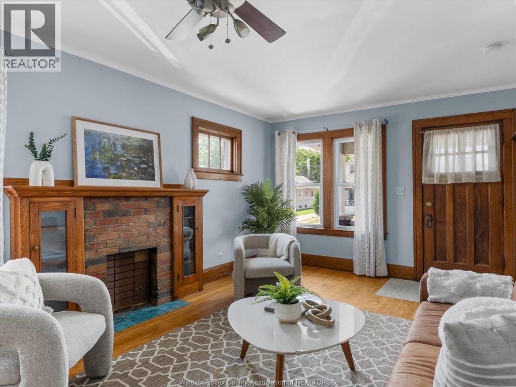 1794 HALL AVENUE - 4