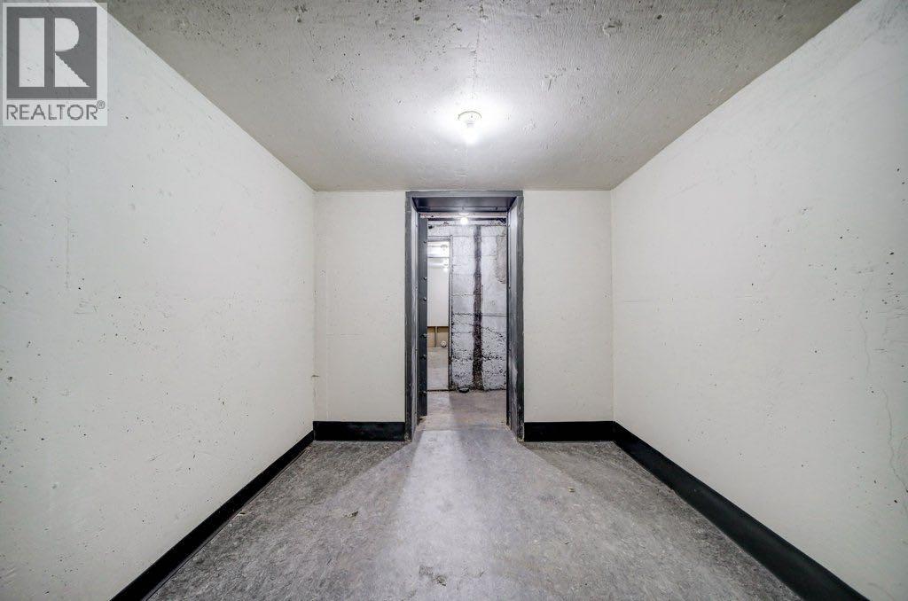 12937 20 Avenue - Photo 31