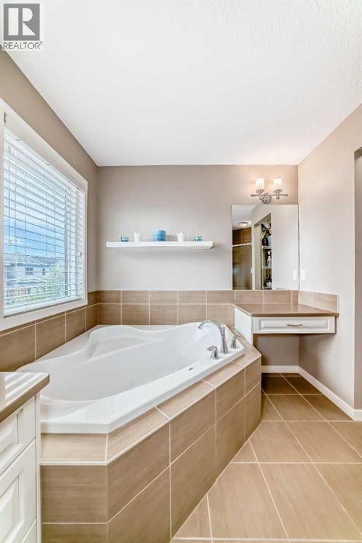 264 Auburn Bay Drive SE - 16