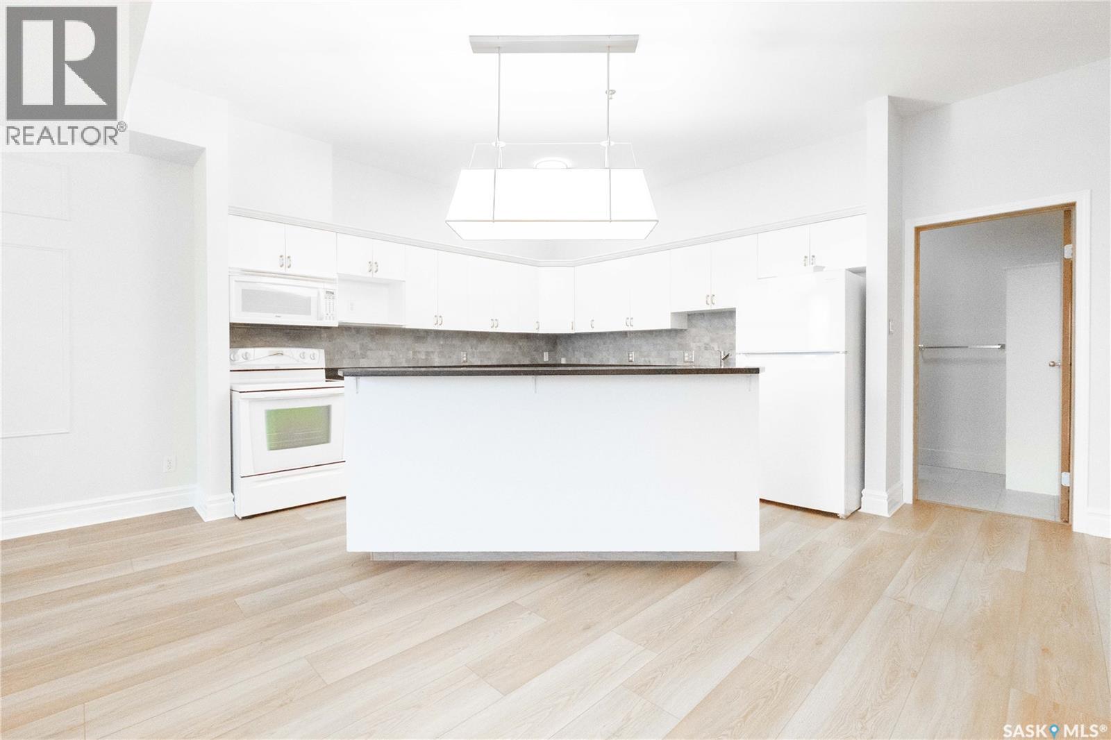 #204 1839 Scarth STREET - 12