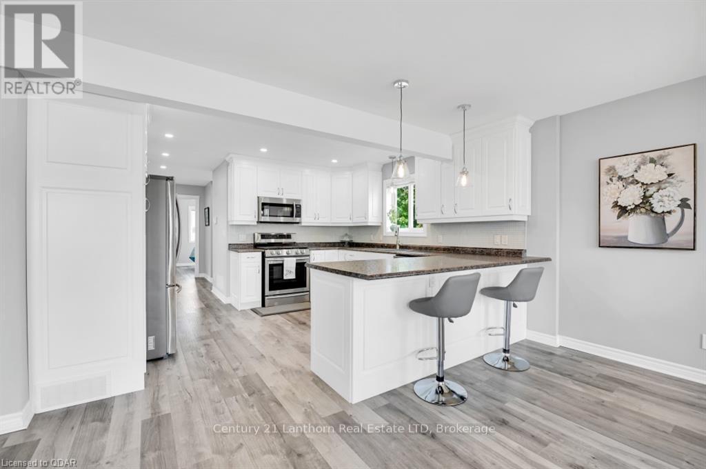 63 LIVINGSTONE AVENUE E - 11