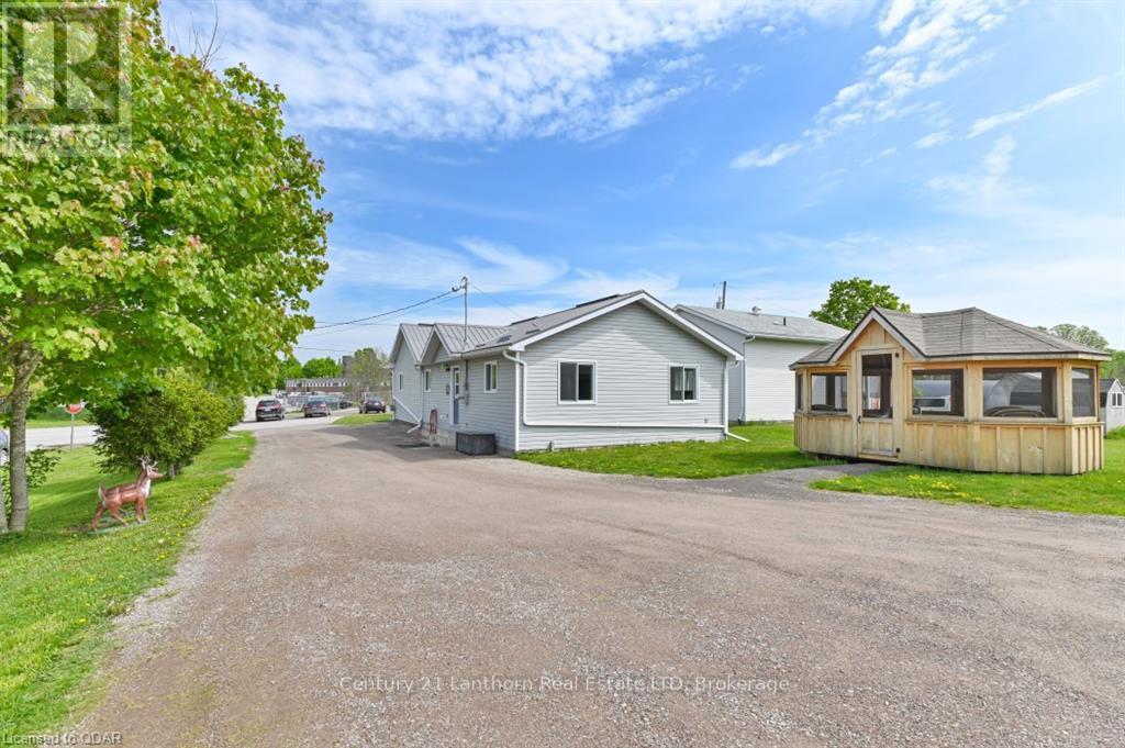 63 LIVINGSTONE AVENUE E - 26