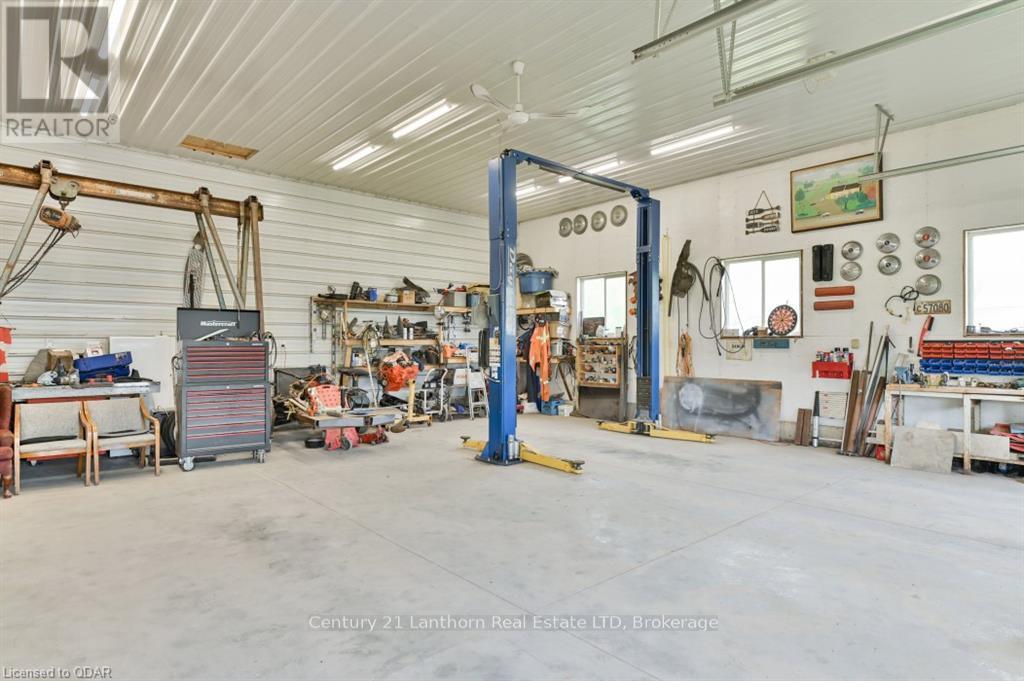 63 LIVINGSTONE AVENUE E - 29