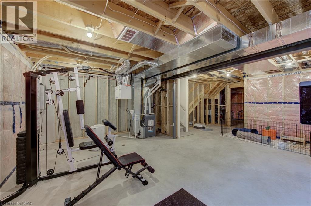 38 CANARY Street - 44