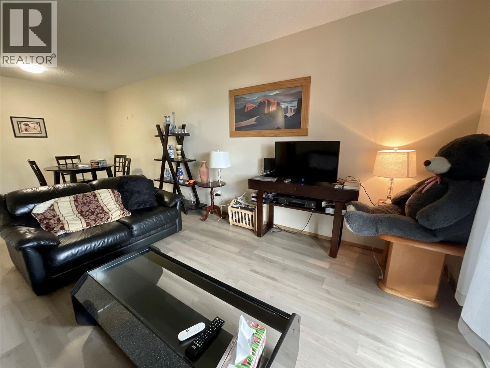 #306 108 Spruce Avenue - 8