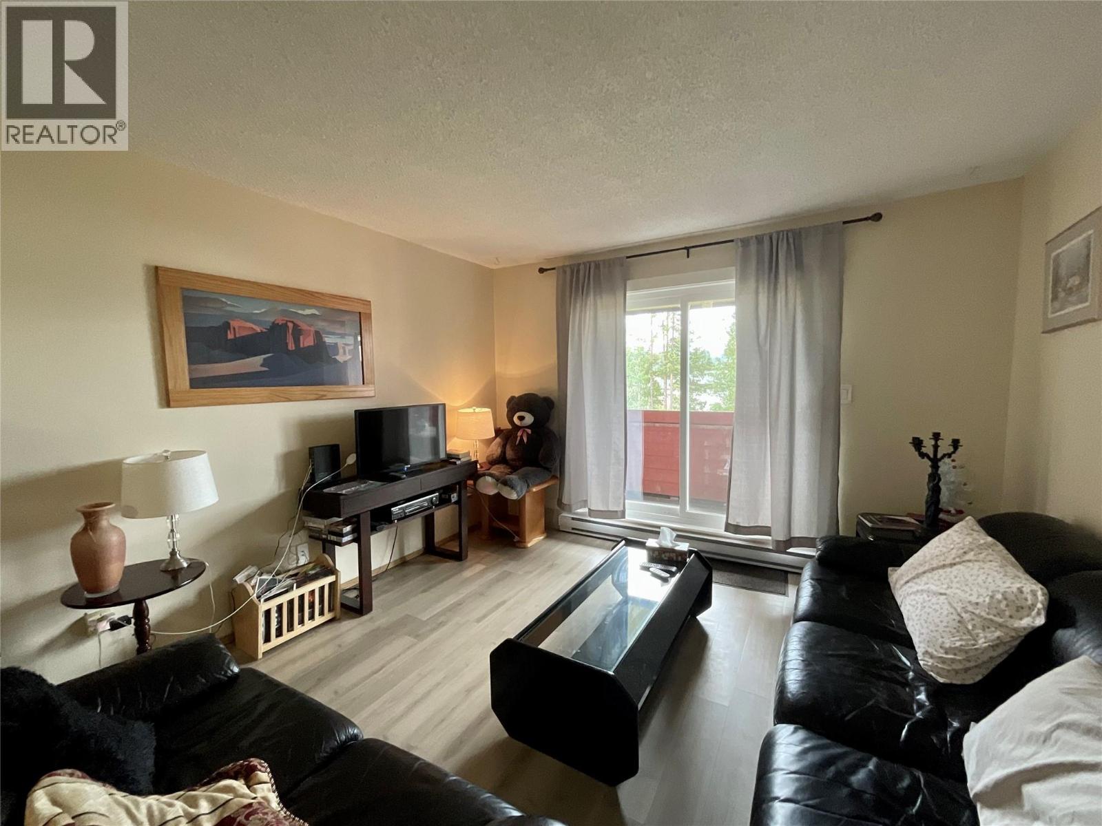 #306 108 Spruce Avenue - 7