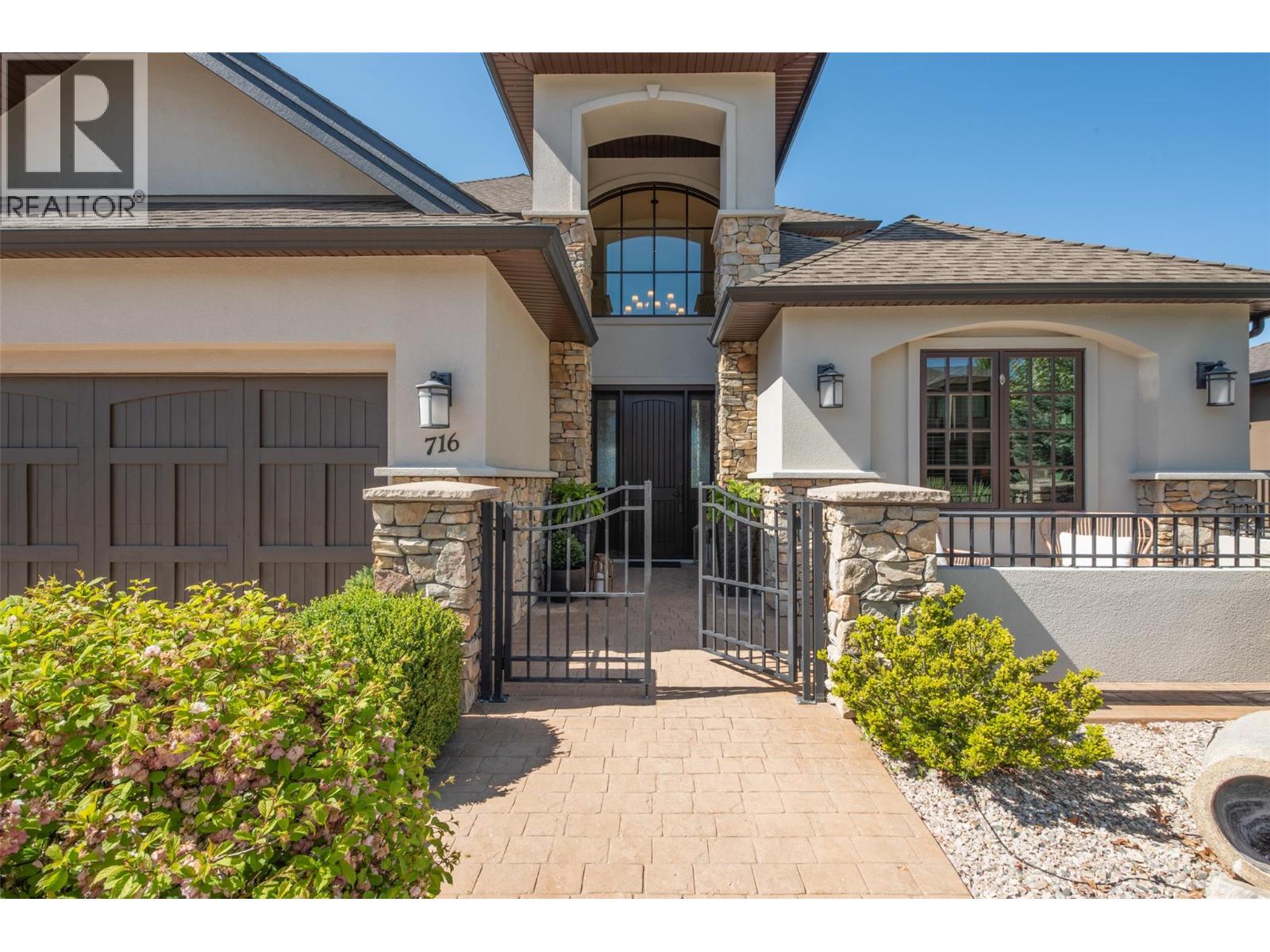 716 Kuipers Crescent - 2