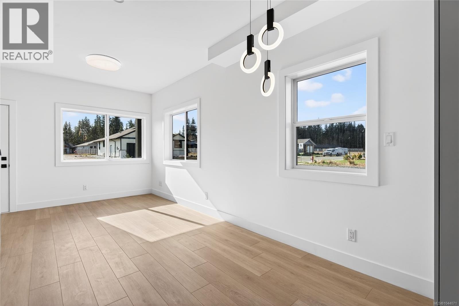 #8 704 Beaver Creek Blvd - 6