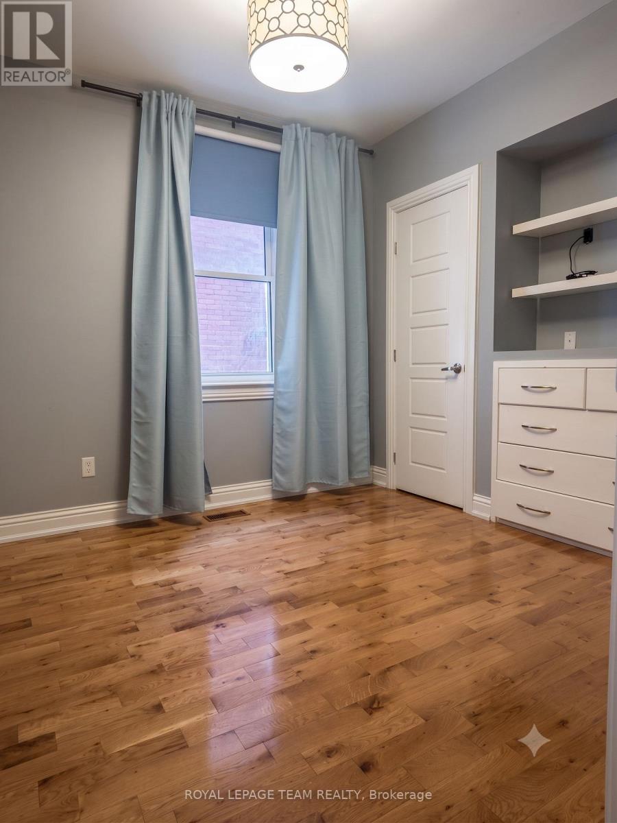 Three Bedroom for Rent in Ottawa – 1 – 212 FLORA STREET, Ottawa – By Peter Sagos - Image 13